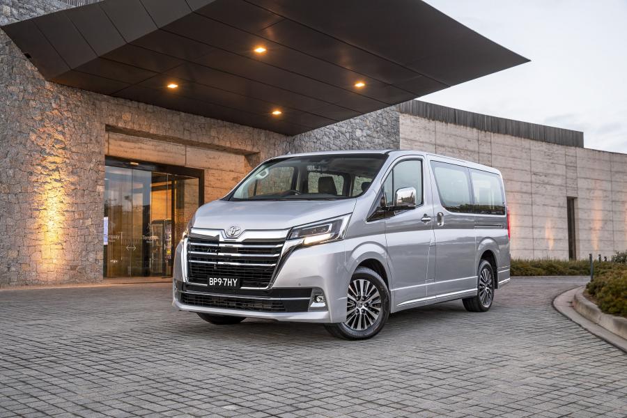  Toyota Granvia 2019 года  (фото 16 из 19)